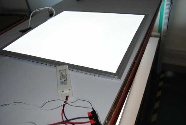 LED平板灯导光板裂开会坏吗（平板灯导光板安装步骤）