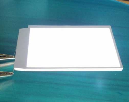 台灯导光板和全普光板的区别（台灯导光板和全普光板的区别是什么）
